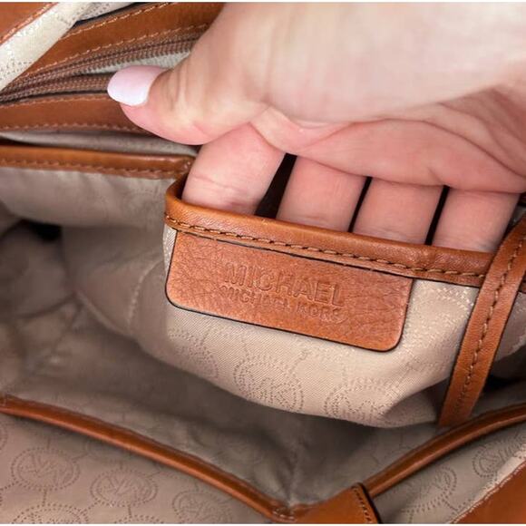 Michael Kors Hamilton Large Satchel Tote Brown Monogram - Picture 8 of 9